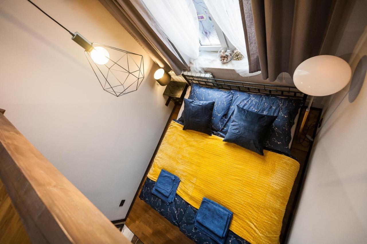 Stylish In Old Town Apartment